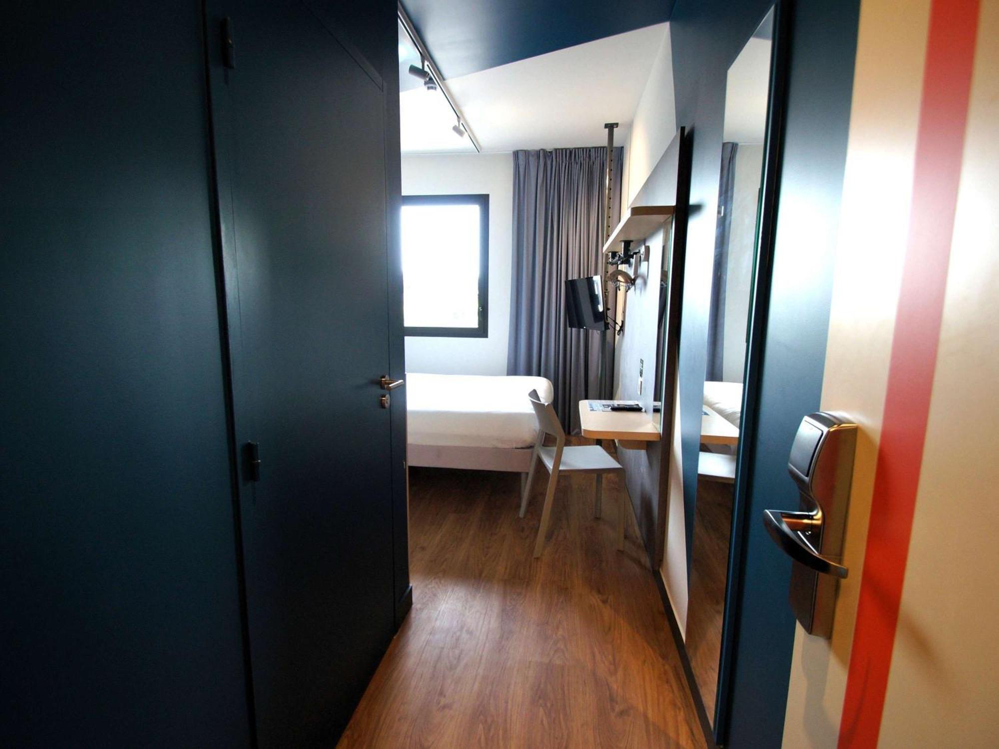 Ibis Budget Loudeac Velodrome Ngoại thất bức ảnh