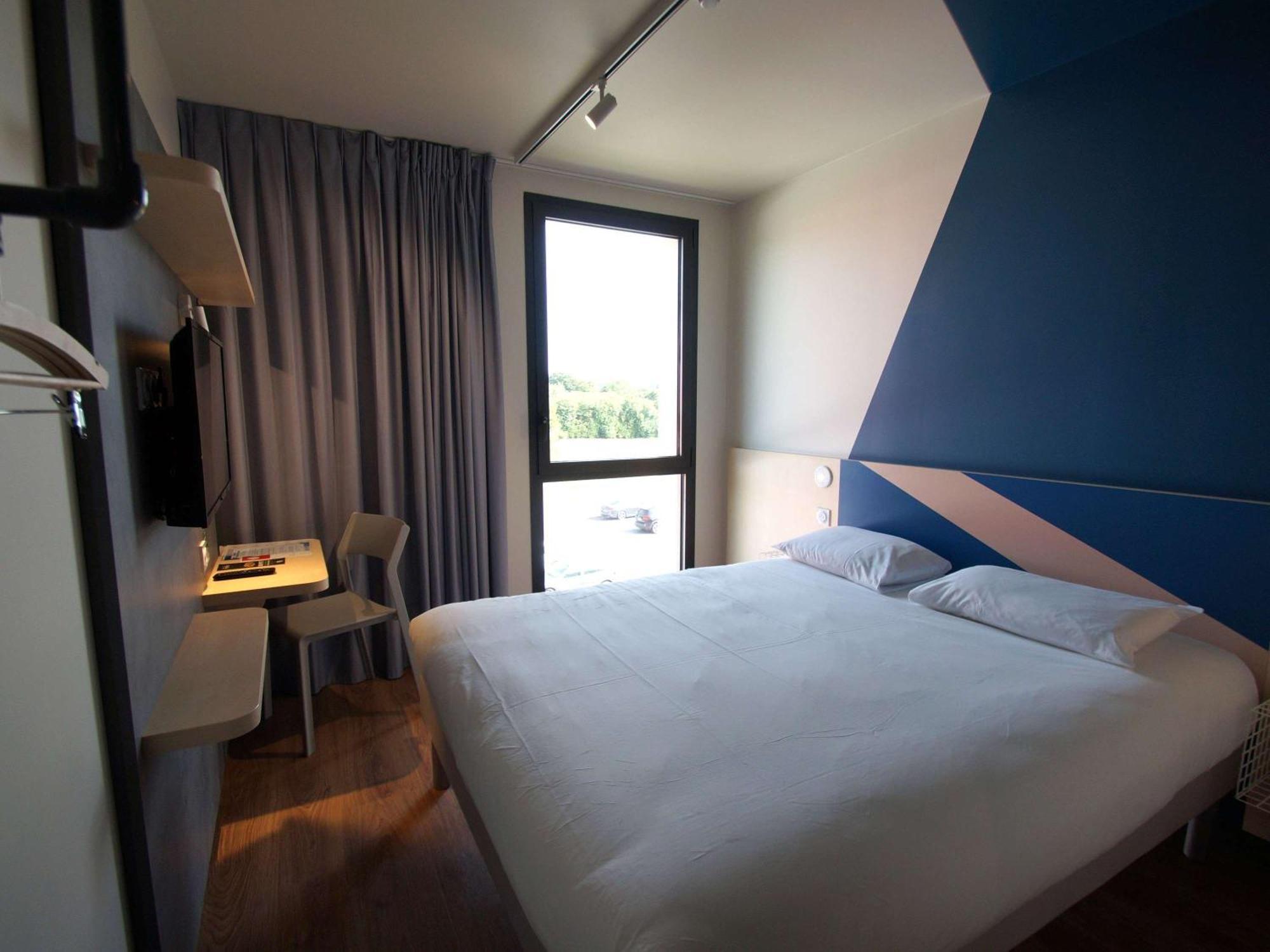 Ibis Budget Loudeac Velodrome Ngoại thất bức ảnh